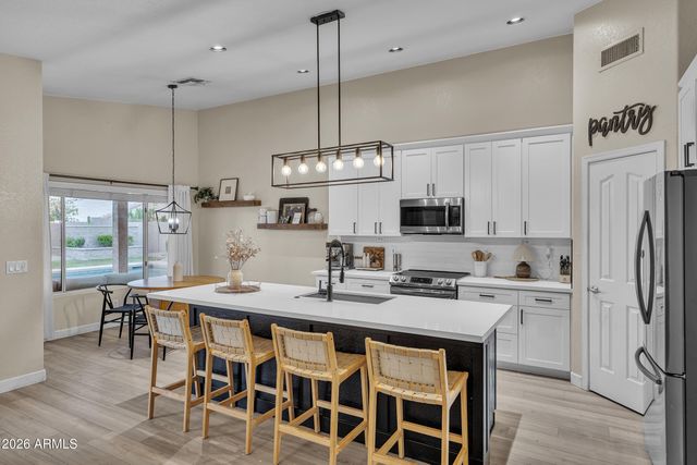 4629 E Gold Poppy Way, Phoenix, AZ 85044