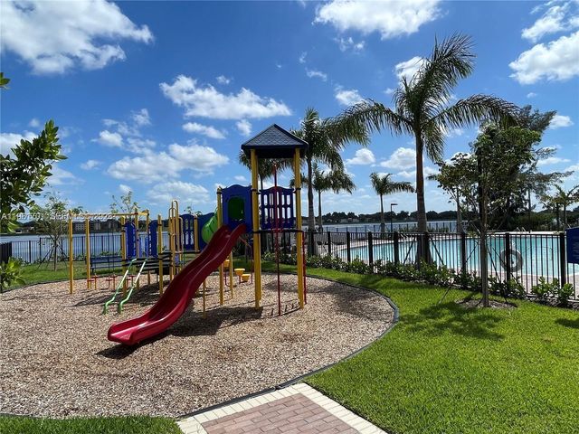 969 NE 211th St 969, Miami, FL 33179