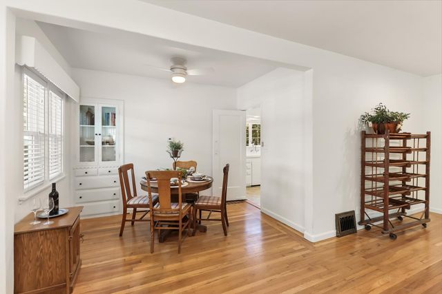 2711 17th St, Sacramento, CA 95818