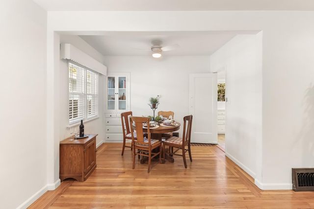 2711 17th St, Sacramento, CA 95818