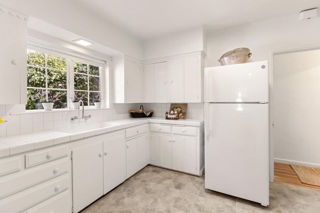 2711 17th St, Sacramento, CA 95818