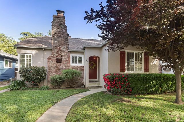 2711 17th St, Sacramento, CA 95818
