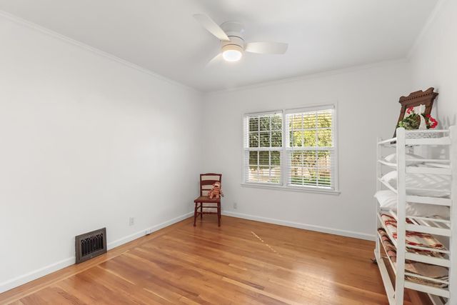 2711 17th St, Sacramento, CA 95818