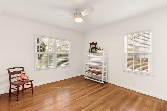 2711 17th St, Sacramento, CA 95818