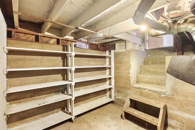 2711 17th St, Sacramento, CA 95818