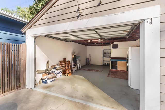 2711 17th St, Sacramento, CA 95818