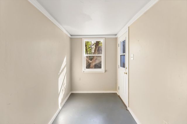 2711 17th St, Sacramento, CA 95818