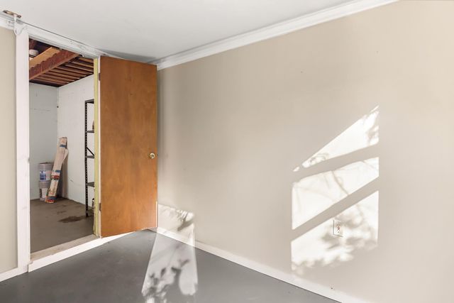 2711 17th St, Sacramento, CA 95818