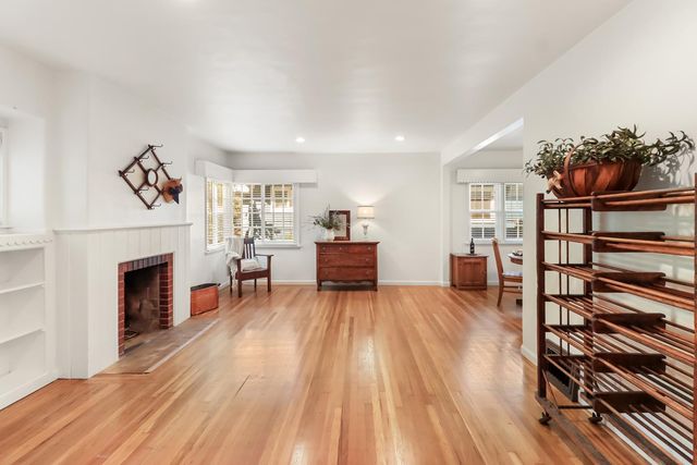 2711 17th St, Sacramento, CA 95818