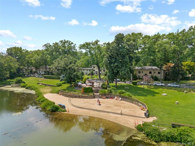 20 Manchester Road 2L, Eastchester, NY 10709