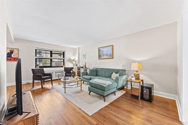 20 Manchester Road 2L, Eastchester, NY 10709