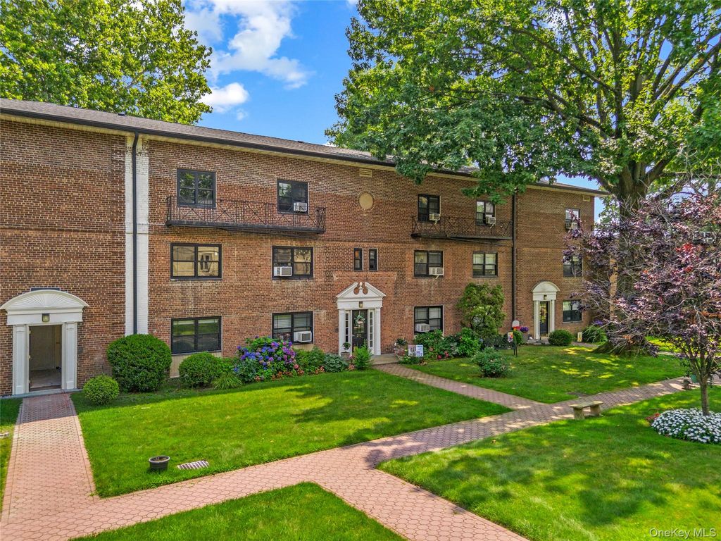 20 Manchester Road 2L, Eastchester, NY 10709