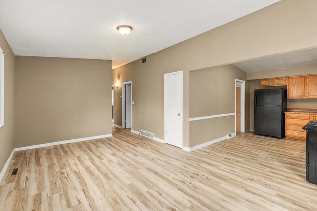 412 Gray Street, Des Moines, IA 50315
