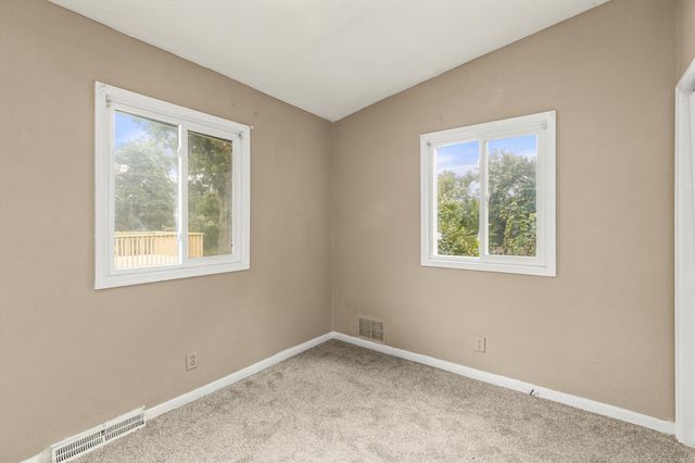 412 Gray Street, Des Moines, IA 50315