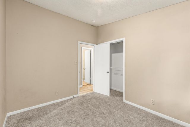 412 Gray Street, Des Moines, IA 50315