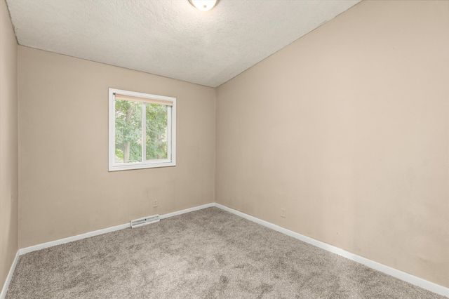 412 Gray Street, Des Moines, IA 50315