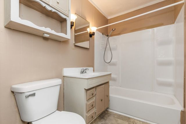 412 Gray Street, Des Moines, IA 50315