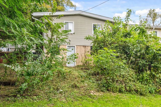 412 Gray Street, Des Moines, IA 50315