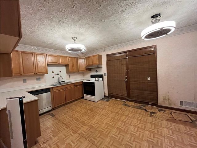 1785 Pierce Arrow Parkway, Tucker, GA 30084