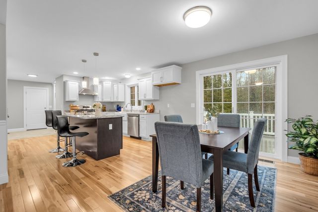 501 Alpine Rd Applewood, Fitchburg, MA 01420