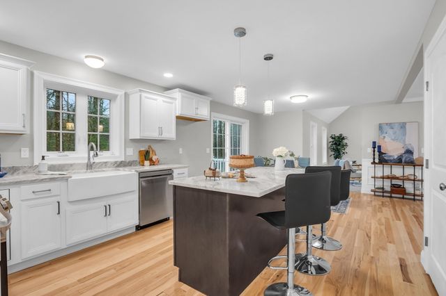 501 Alpine Rd Applewood, Fitchburg, MA 01420