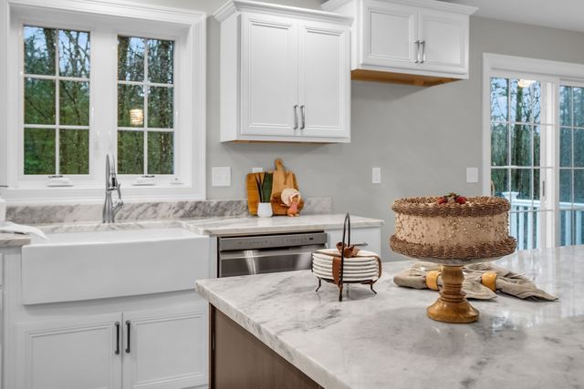 501 Alpine Rd Applewood, Fitchburg, MA 01420