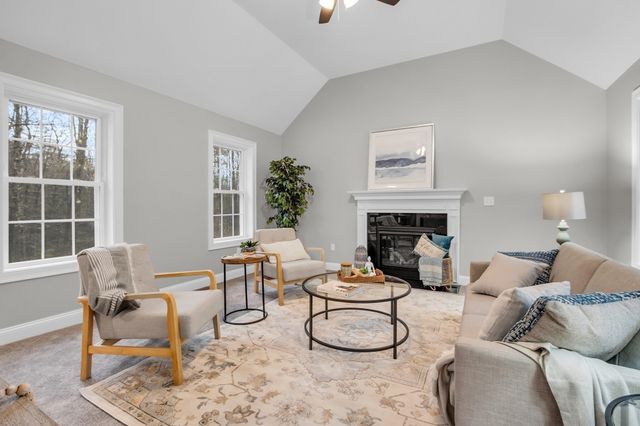 501 Alpine Rd Applewood, Fitchburg, MA 01420
