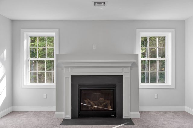 501 Alpine Rd Applewood, Fitchburg, MA 01420