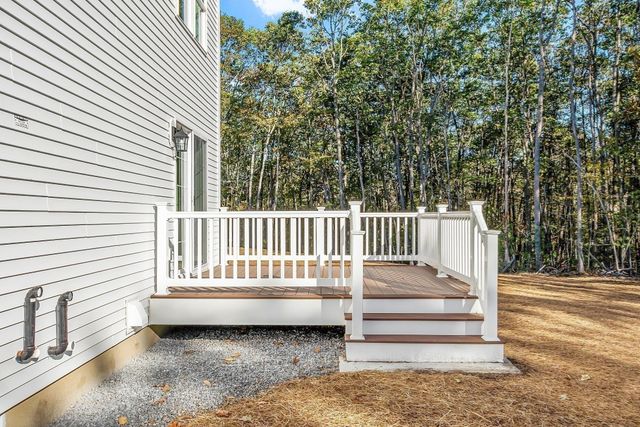 501 Alpine Rd Applewood, Fitchburg, MA 01420