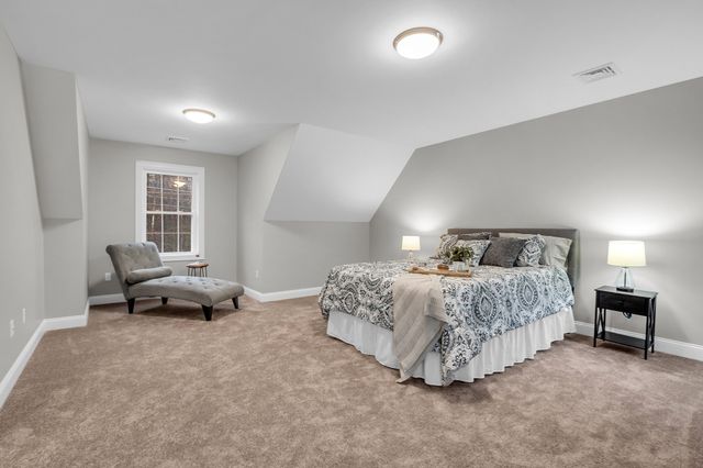 501 Alpine Rd Applewood, Fitchburg, MA 01420