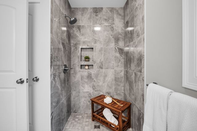 501 Alpine Rd Applewood, Fitchburg, MA 01420