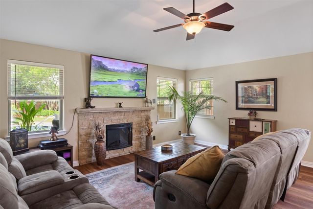 5132 Wedgefield Road, Granbury, TX 76049