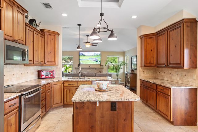5132 Wedgefield Road, Granbury, TX 76049