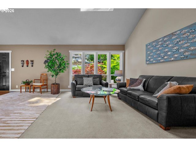 6 GOYA St, Lake Oswego, OR 97035