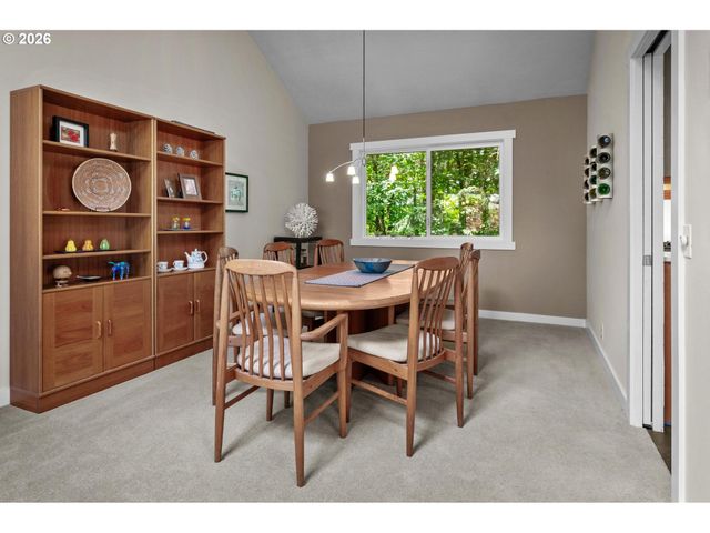 6 GOYA St, Lake Oswego, OR 97035