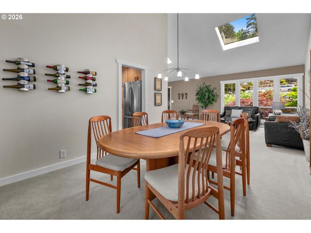 6 GOYA St, Lake Oswego, OR 97035