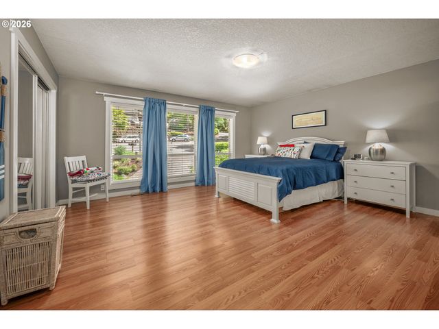 6 GOYA St, Lake Oswego, OR 97035