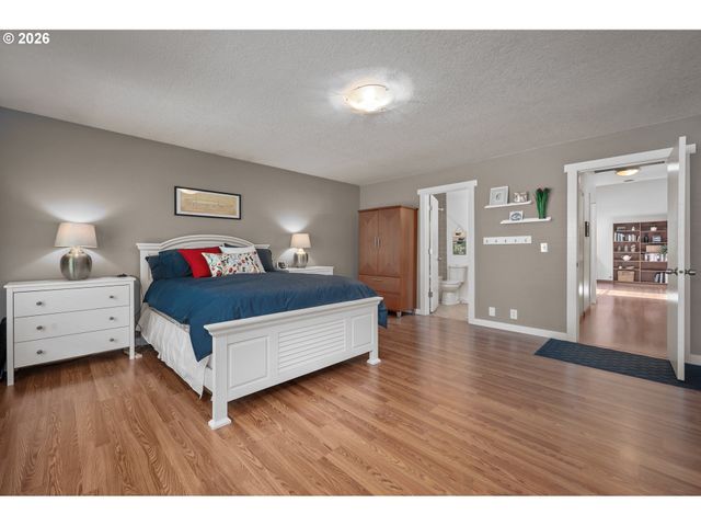 6 GOYA St, Lake Oswego, OR 97035