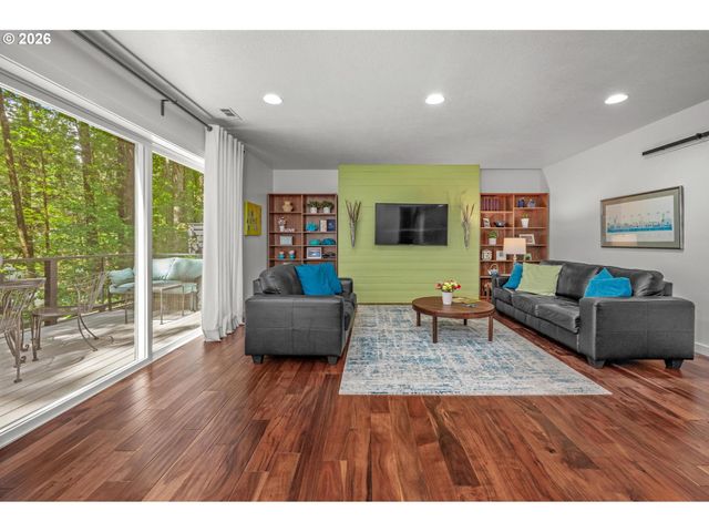 6 GOYA St, Lake Oswego, OR 97035