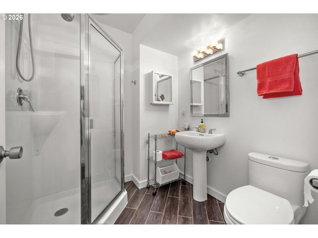 6 GOYA St, Lake Oswego, OR 97035