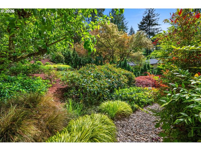 6 GOYA St, Lake Oswego, OR 97035