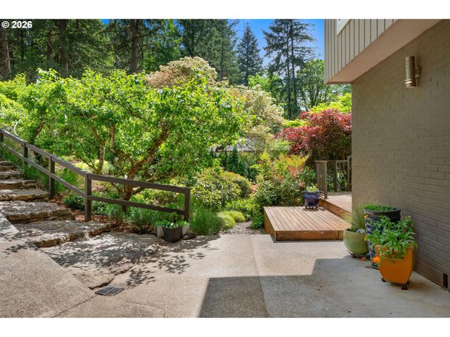 6 GOYA St, Lake Oswego, OR 97035