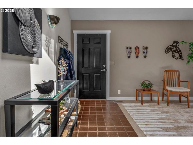 6 GOYA St, Lake Oswego, OR 97035