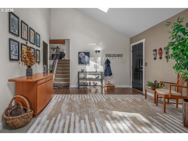 6 GOYA St, Lake Oswego, OR 97035