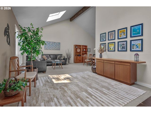 6 GOYA St, Lake Oswego, OR 97035