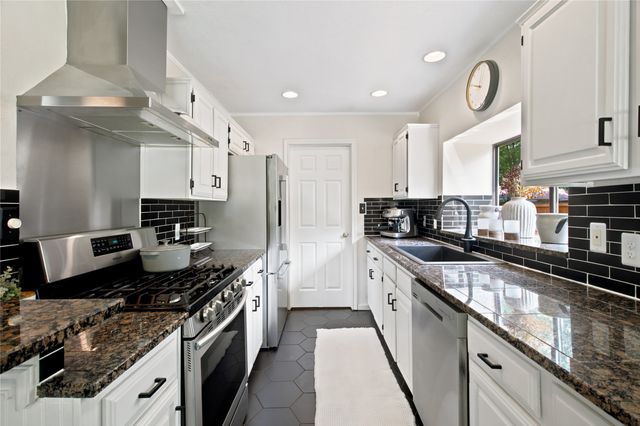 133 Edgewood Drive, Coppell, TX 75019