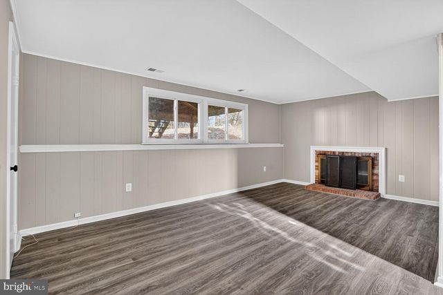 2561 PAXTON ST, Woodbridge, VA 22192