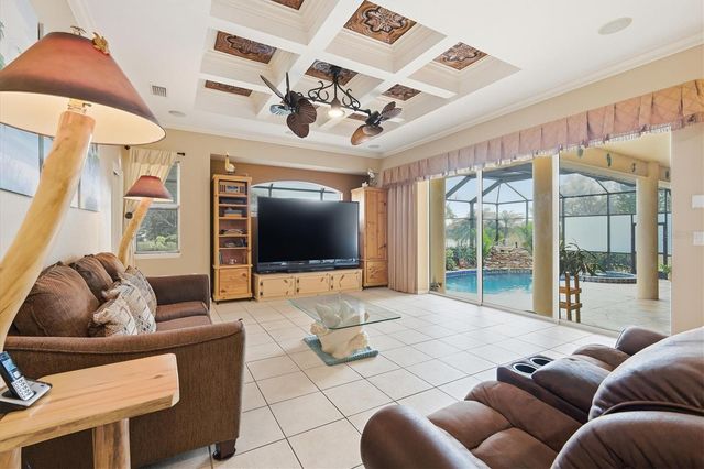 6151 9TH AVENUE CIRCLE NE, Bradenton, FL 34212