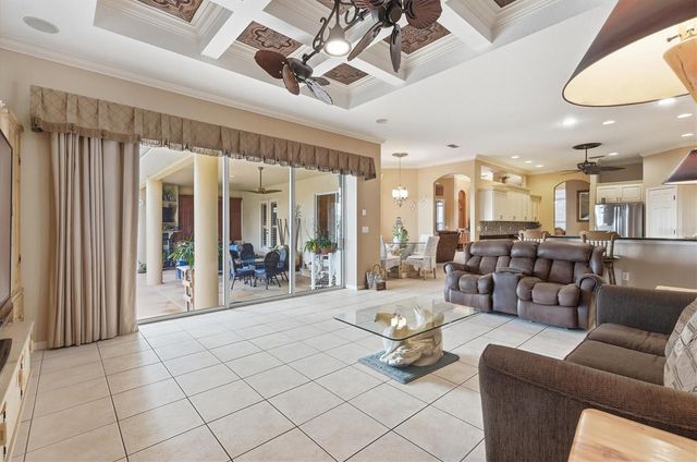 6151 9TH AVENUE CIRCLE NE, Bradenton, FL 34212