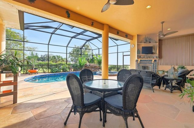 6151 9TH AVENUE CIRCLE NE, Bradenton, FL 34212